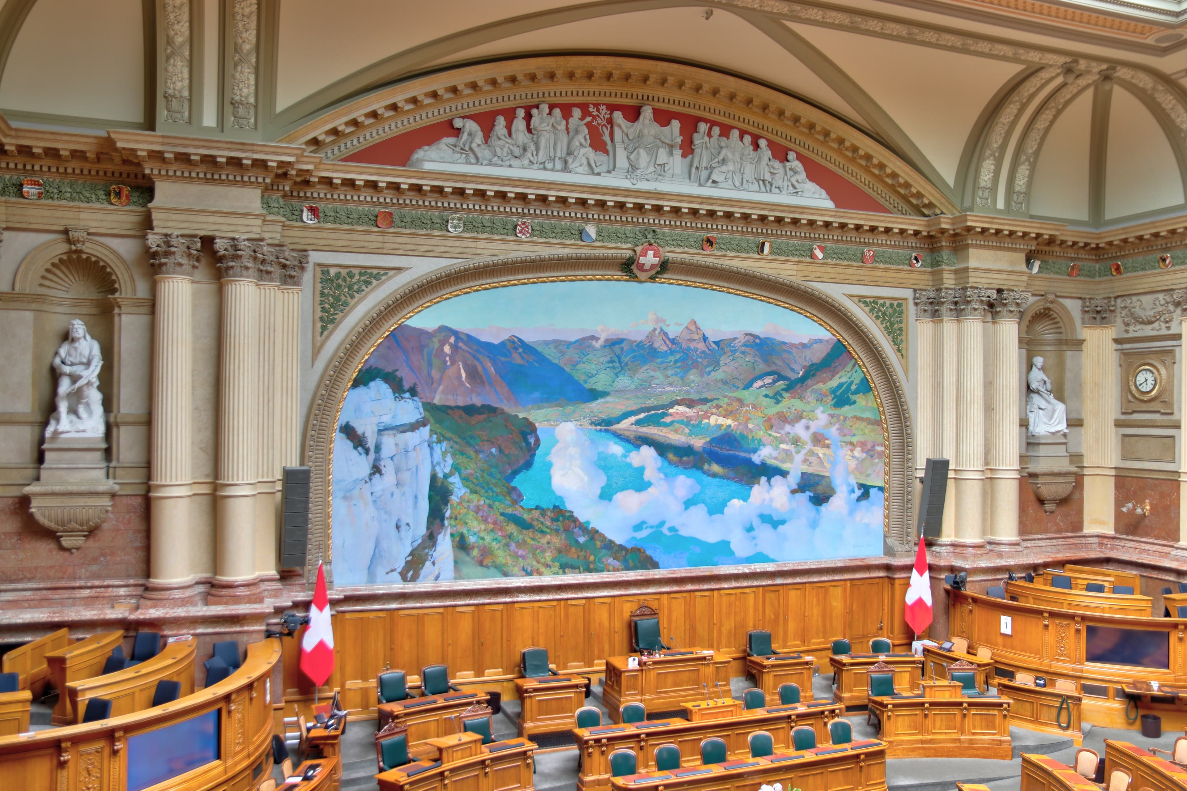 Saal des Nationalrates im Bundeshaus Bern, von der Zuschauertribüne aus gesehen (HDR-Foto). Hier wählt die Vereinigte Bundesversammlung den Bundesrat.
